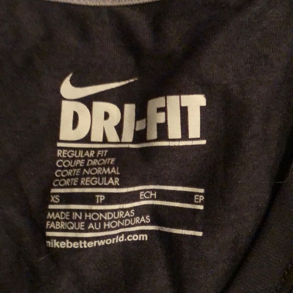 Black nike dri fit v neck - Picture 3 of 3
